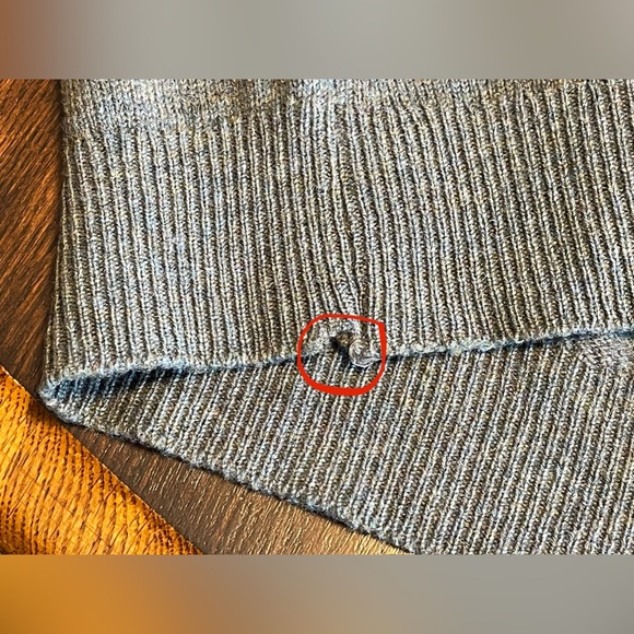 LL Bean Vintage 100% Wool Sweater Mens XL Gray Speckled V-Neck Made In Scotland - Picture 13 of 14